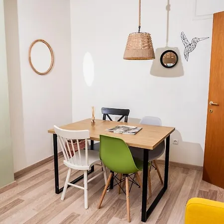 Apartamento πανεπιστήμιο - έκθεση- τούρκικο προξενείο *
