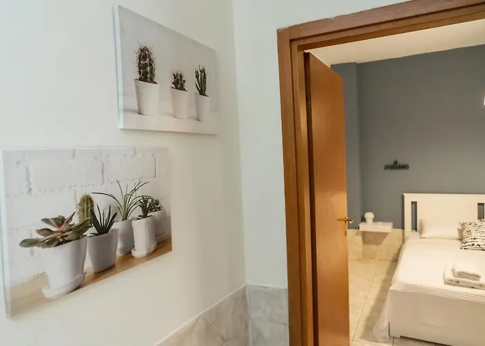 Πανεπιστήμιο - Έκθεση- Τούρκικο Προξενείο *